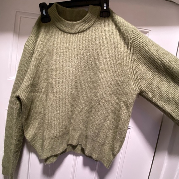 Zara mock neck green sweater - Picture 1 of 4